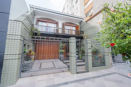 Casa com 3 Quartos à venda, 250m² no Centro, Pelotas