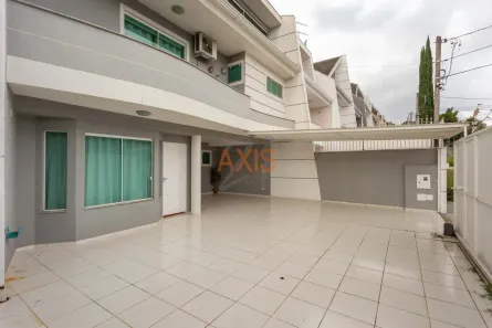 Sobrado com 3 Quartos à venda, 212m² no Campina do Siqueira, Curitiba