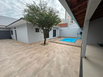 Casa com 3 Quartos à venda, 176m² no Galeão, Maringá