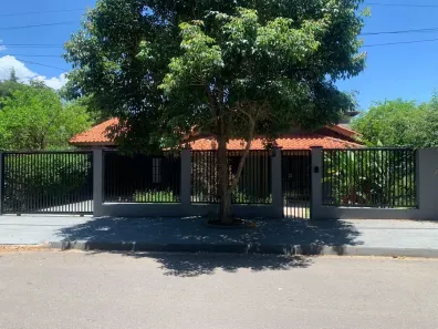 Casa com 3 Quartos para alugar, 141m² no Jardim dos Pinheiros, Atibaia