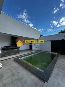 Casa com 3 Quartos à venda, 230m² no Novo Mundo, Uberlândia