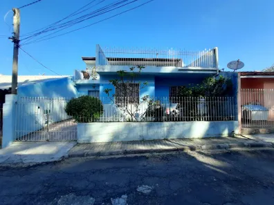 Casa de Condomínio com 4 Quartos à venda, 130m² no Santa Cândida, Curitiba