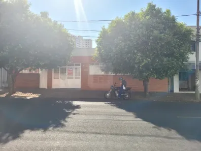 Imóvel Comercial com 5 Quartos para alugar, 173m² no Osvaldo Rezende, Uberlândia