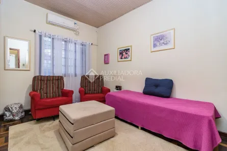 Casa com 4 Quartos à venda, 290m² no Passo da Areia, Porto Alegre