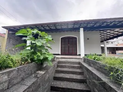 Casa com 6 Quartos para alugar, 200m² no Centro, São Pedro da Aldeia