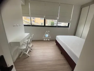 Apartamento com 1 Quarto para alugar, 25m² no Água Verde, Curitiba