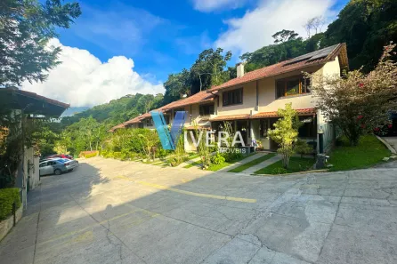 Casa de Condomínio com 3 Quartos à venda, 71m² no Cascata dos Amores, Teresópolis