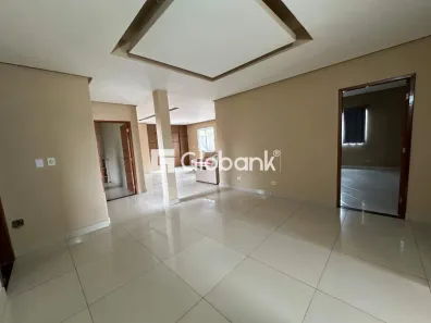 Casa com 5 Quartos para alugar, 220m² no Ibituruna, Montes Claros
