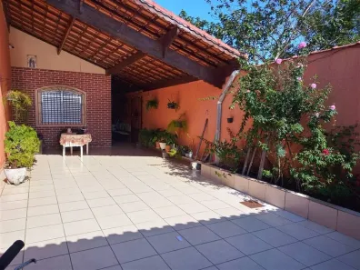Casa com 3 Quartos à venda, 182m² no Tupi, Praia Grande
