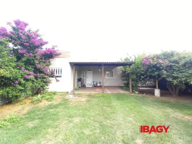 Casa com 3 Quartos para alugar, 100m² no São João do Rio Vermelho, Florianópolis