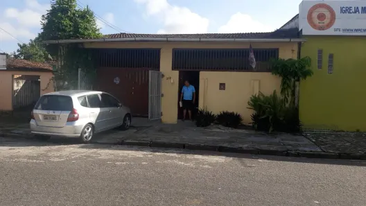 Casa com 4 Quartos à venda, 500m² no Marambaia, Belém