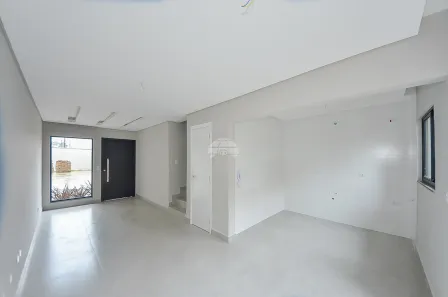 Sobrado com 3 Quartos à venda, 79m² no Pinheirinho, Curitiba