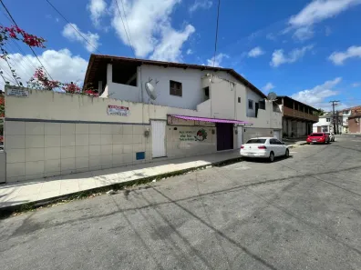 Casa com 5 Quartos à venda, 185m² no Vila União, Fortaleza