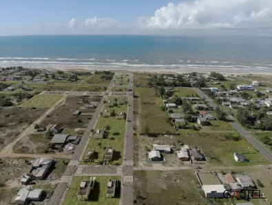 Lote/Terreno à venda, 300m² no Centro, Terra de Areia