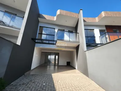 Sobrado com 3 Quartos à venda, 129m² no Costa e Silva, Joinville