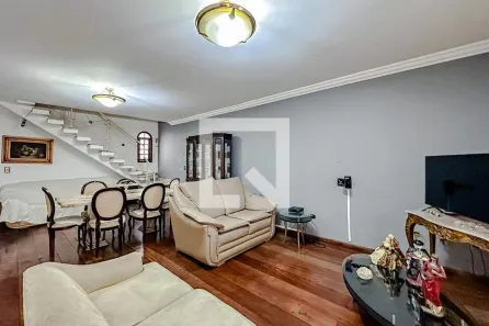 Casa com 3 Quartos à venda, 180m² no Vila Bertioga, São Paulo