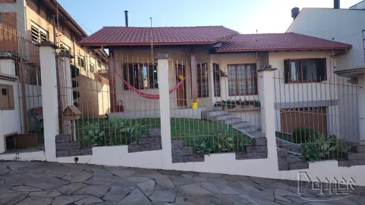 Casa com 2 Quartos à venda, 180m² no Petrópolis, Novo Hamburgo