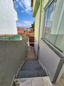 Casa com 2 Quartos para alugar, 50m² no Milionários (Barreiro), Belo Horizonte