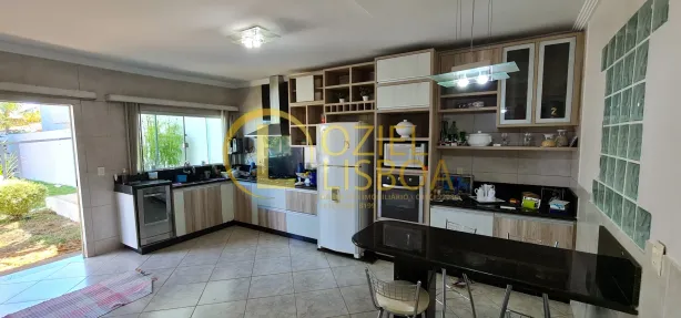 Casa de Condomínio com 3 Quartos à venda, 800m² no Setor Habitacional Vicente Pires, Brasília
