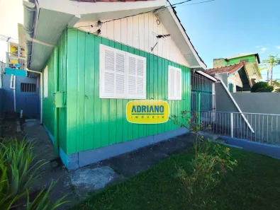 Casa com 2 Quartos para alugar, 60m² no Capoeiras, Florianópolis