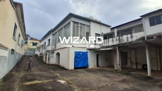 Casa com 4 Quartos à venda, 311m² no Centro, Amparo