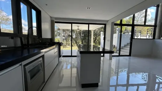 Casa de Condomínio com 4 Quartos para alugar, 400m² no Vila Santo Antônio, São Roque
