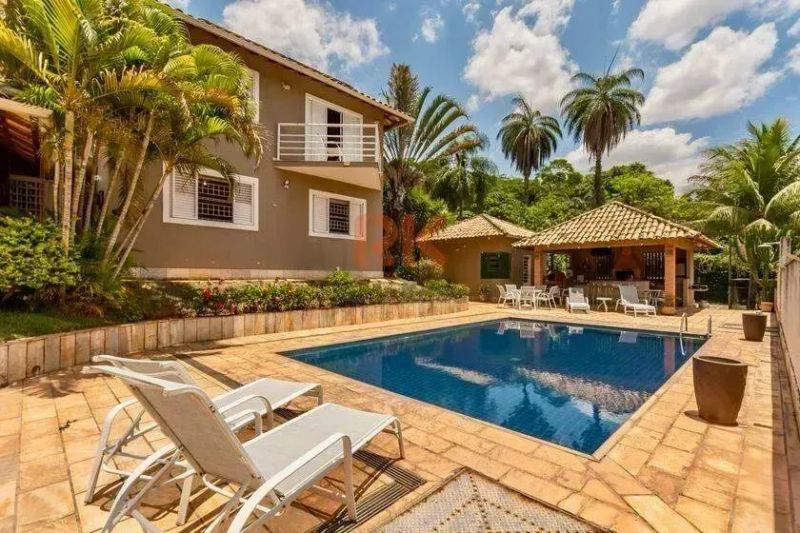 Casa em condomínio com 4 quartos — Braúnas, Belo Horizonte