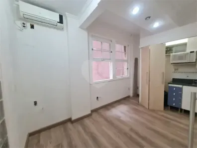 Sala Comercial à venda, 30m² no Centro Histórico, Porto Alegre