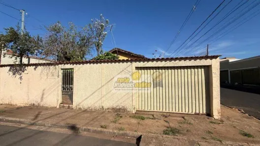 Casa com 3 Quartos à venda, 164m² no Santa Marta, Uberaba