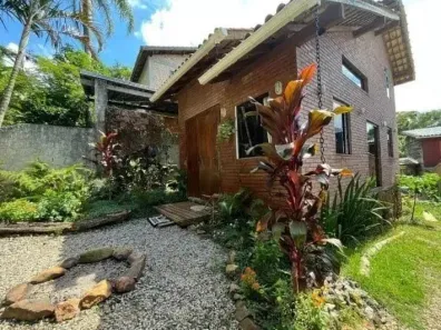 Casa com 2 Quartos à venda, 250m² no Pântano do Sul, Florianópolis
