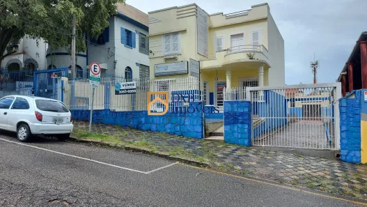 Casa com 6 Quartos à venda, 311m² no Centro, Curitiba