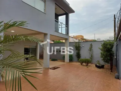 Sobrado com 4 Quartos à venda, 330m² no Plano Diretor Sul, Palmas