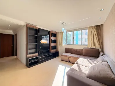 Apartamento com 3 Quartos para alugar, 79m² no Vila Marumby, Maringá