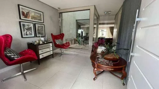 Casa com 4 Quartos para alugar, 240m² no Vila Ipiranga, Porto Alegre