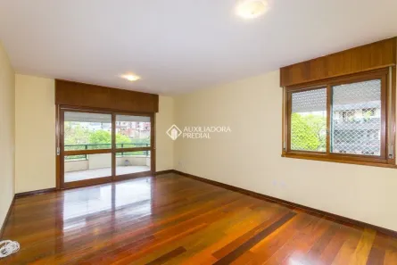 Apartamento com 3 Quartos para alugar, 200m² no Independência, Porto Alegre