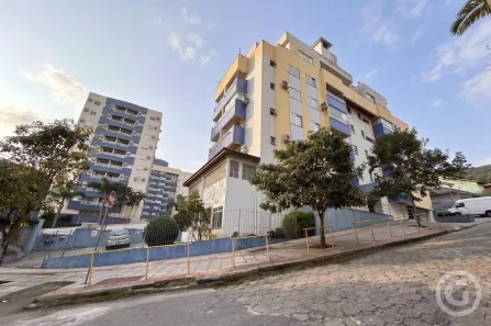 Apartamento com 3 Quartos para alugar, 83m² no Itacorubi, Florianópolis
