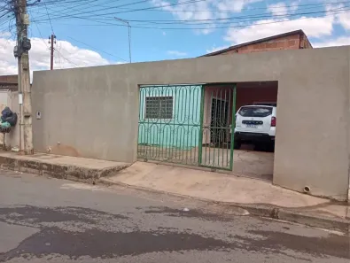 Casa com 2 Quartos à venda, 200m² no Arapoanga, Brasília