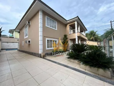 Casa de Condomínio com 4 Quartos à venda, 400m² no Taquara, Rio de Janeiro
