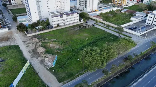 Lote/Terreno à venda, 2860m² no Catolé, Campina Grande