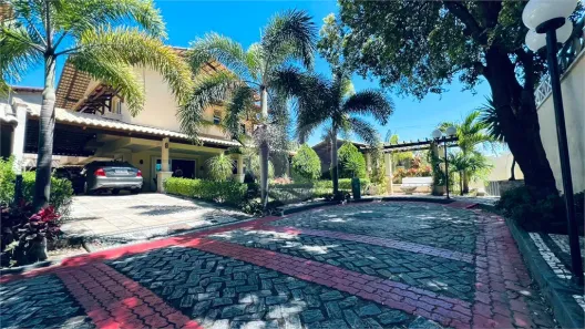 Casa de Condomínio com 4 Quartos à venda, 334m² no De Lourdes, Fortaleza