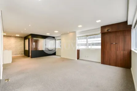 Sala Comercial para alugar, 71m² no Centro Cívico, Curitiba