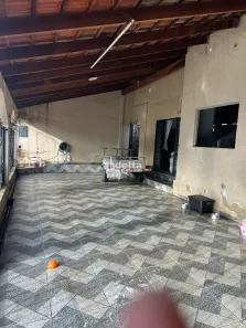 Casa com 3 Quartos à venda, 200m² no Carajás, Uberlândia