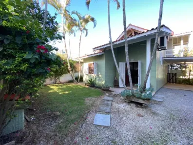 Casa com 3 Quartos para alugar, 120m² no Rio Tavares, Florianópolis
