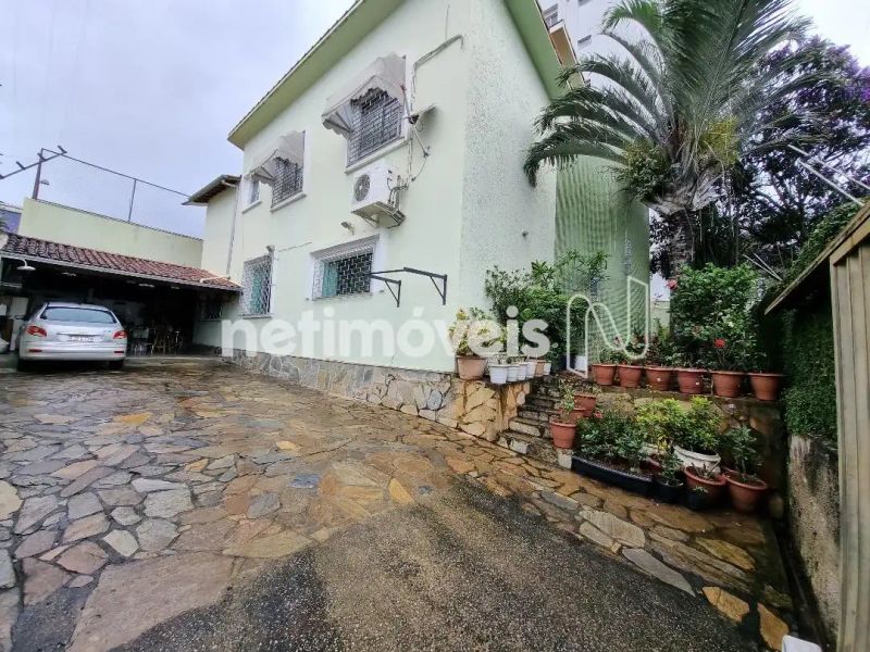 Casa com 5 quartos — Calafate, Belo Horizonte