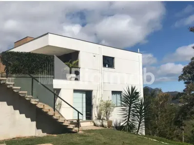 Casa de Condomínio com 3 Quartos à venda, 150m² no Nogueira, Petrópolis
