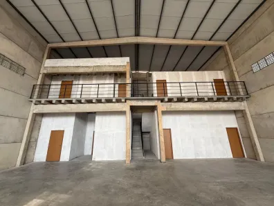 Galpão/Depósito/Armazém para alugar, 600m² no Calhau, São Luís