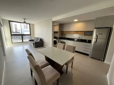 Apartamento com 2 Quartos à venda, 75m² no Balneário, Florianópolis