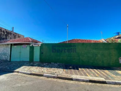Casa com 3 Quartos para alugar, 300m² no Vila Mota, Bragança Paulista