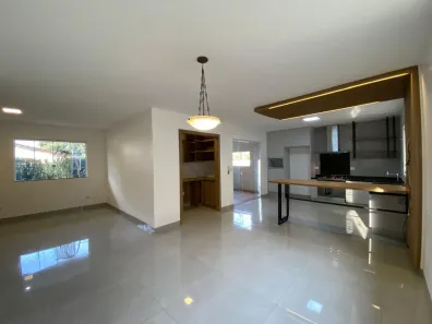 Casa com 3 Quartos à venda, 215m² no Umuarama, Uberlândia