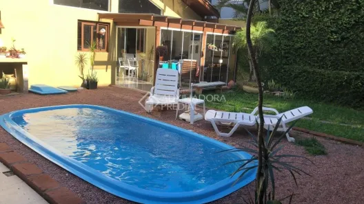 Casa com 4 Quartos à venda, 380m² no Vila Assunção, Porto Alegre